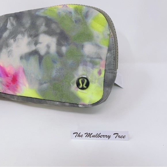 Lululemon Everywhere Belt Bag 1L Water Repellent NWT Fanny Pack Hyper Tie Dye - Picture 2 of 9